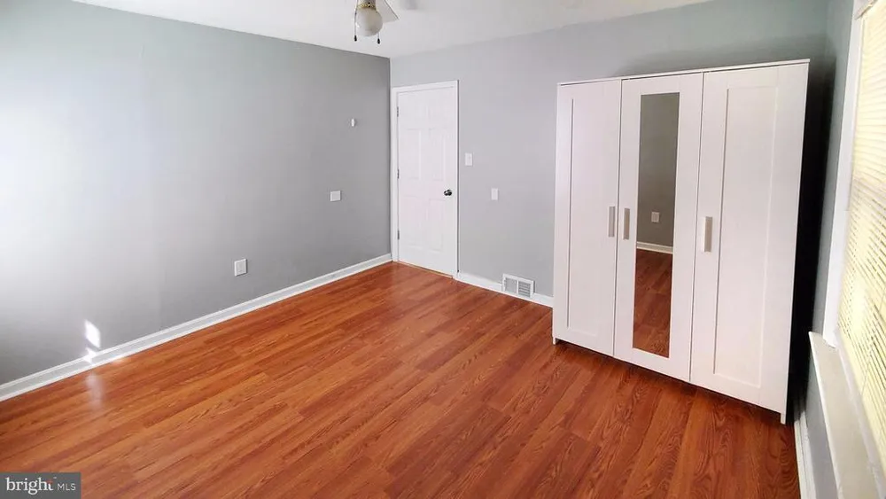 10 Ranchwood Dr, Ewing, NJ 08618