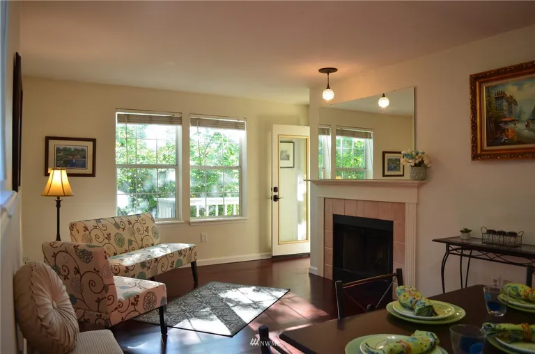 2670 118th Ave SE, Bellevue, WA 98005