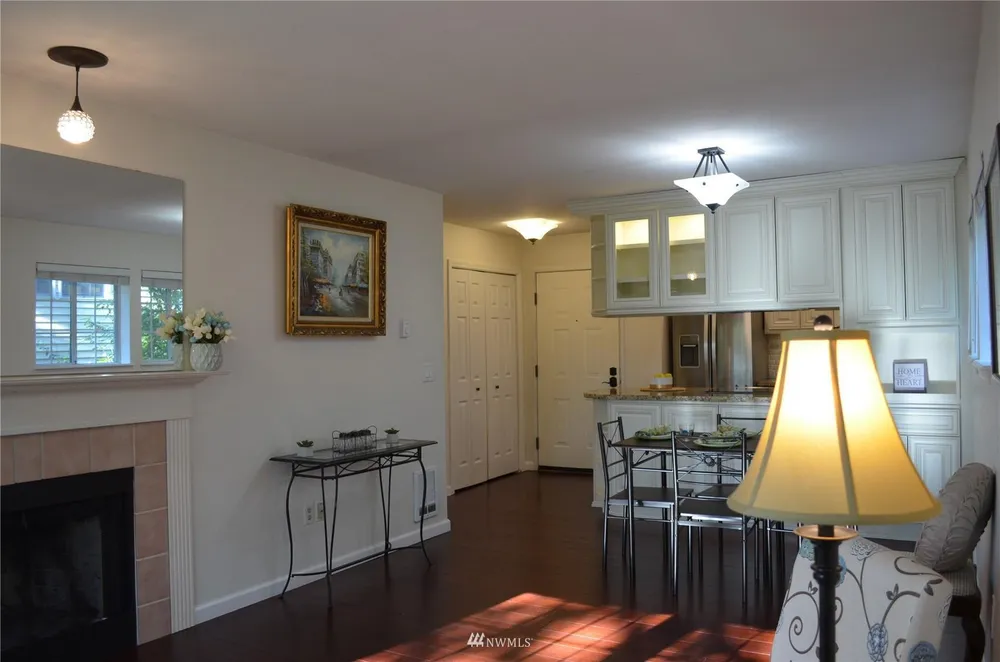 2670 118th Ave SE, Bellevue, WA 98005