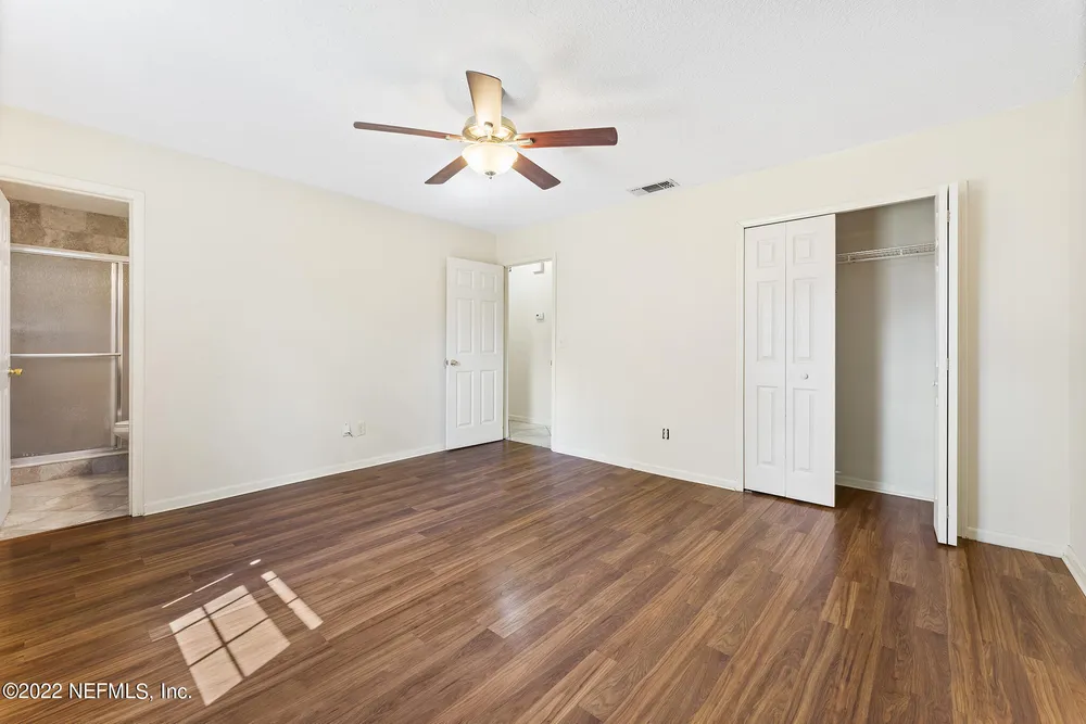 1868 Shannon Lake Dr, Middleburg, FL 32068