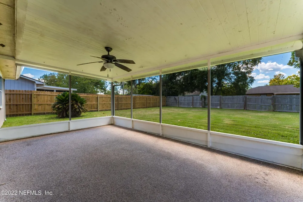 1868 Shannon Lake Dr, Middleburg, FL 32068