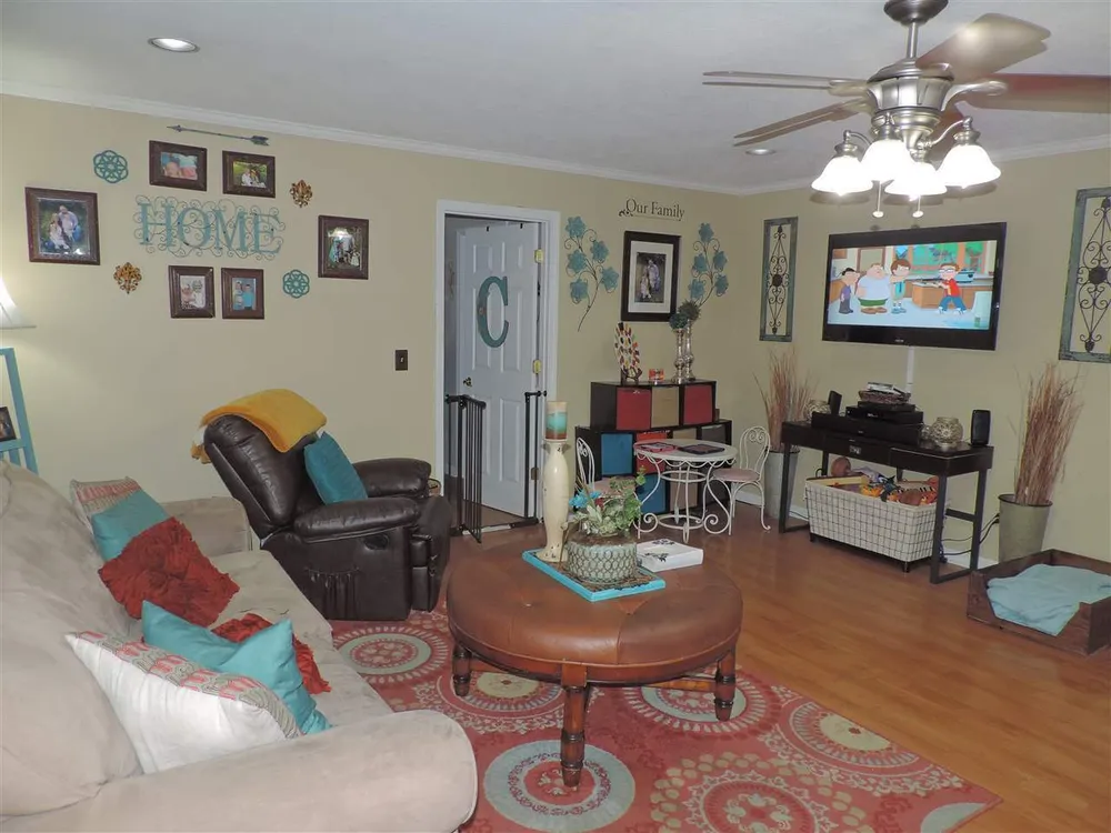 62 Rigelwood Ln, Bowling Green, KY 42101