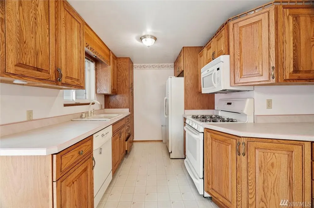 16223 123rd Ave SE, Renton, WA 98058
