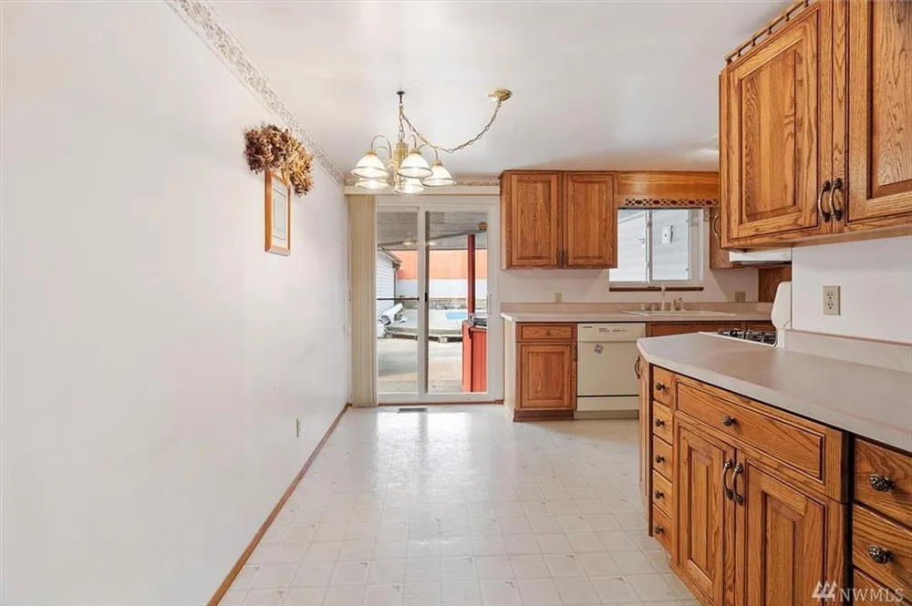 16223 123rd Ave SE, Renton, WA 98058