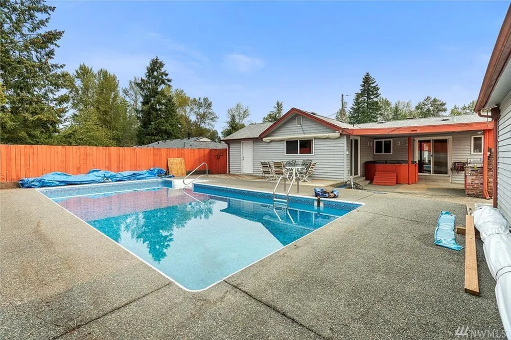 16223 123rd Ave SE, Renton, WA 98058