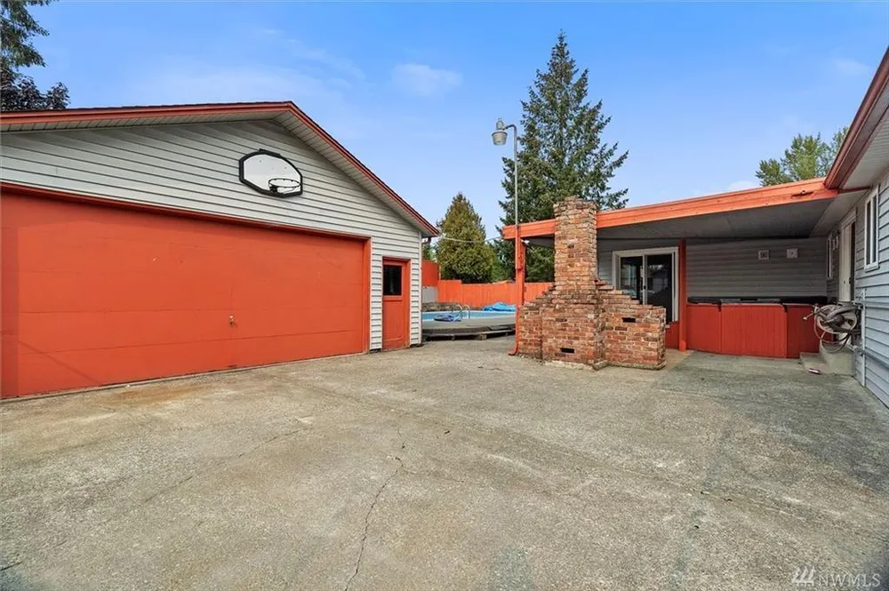 16223 123rd Ave SE, Renton, WA 98058