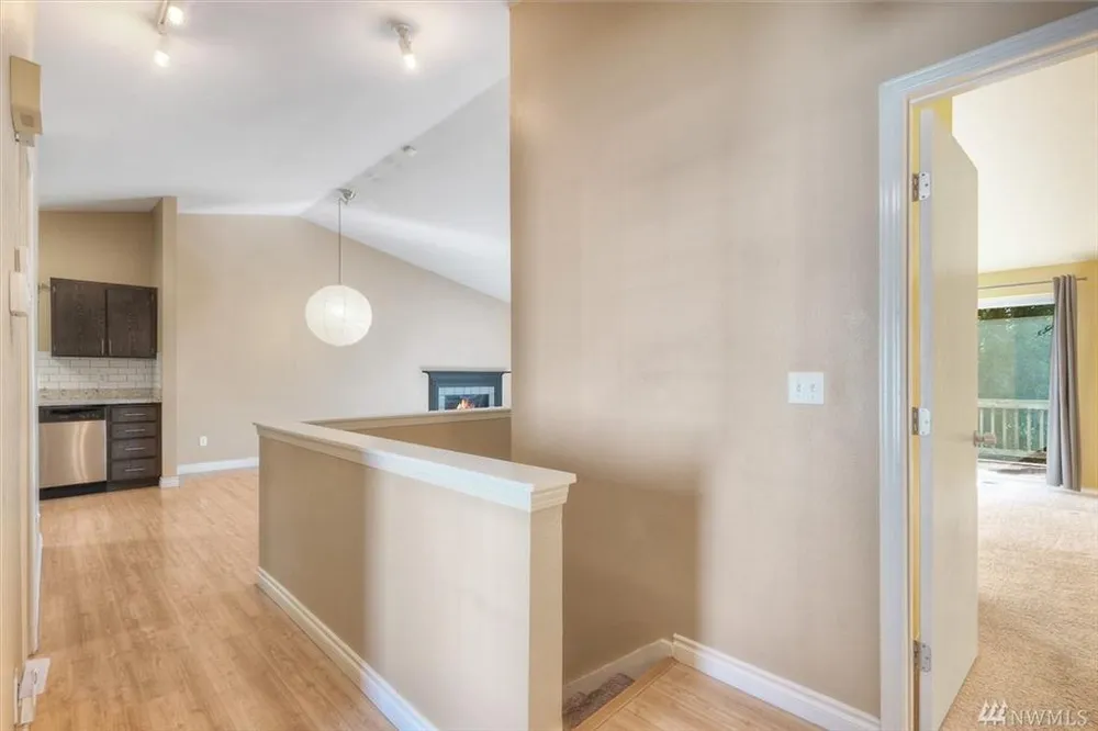 5130 S Garden Loop Rd, Seattle, WA 98118
