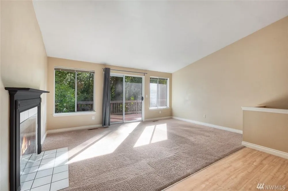5130 S Garden Loop Rd, Seattle, WA 98118