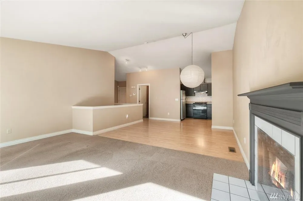 5130 S Garden Loop Rd, Seattle, WA 98118