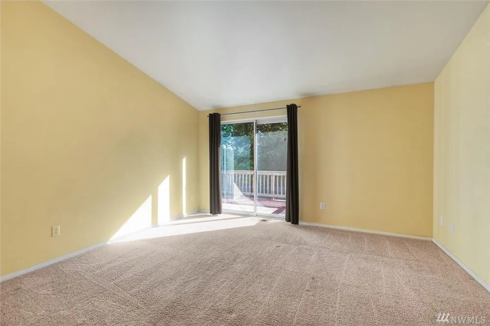 5130 S Garden Loop Rd, Seattle, WA 98118