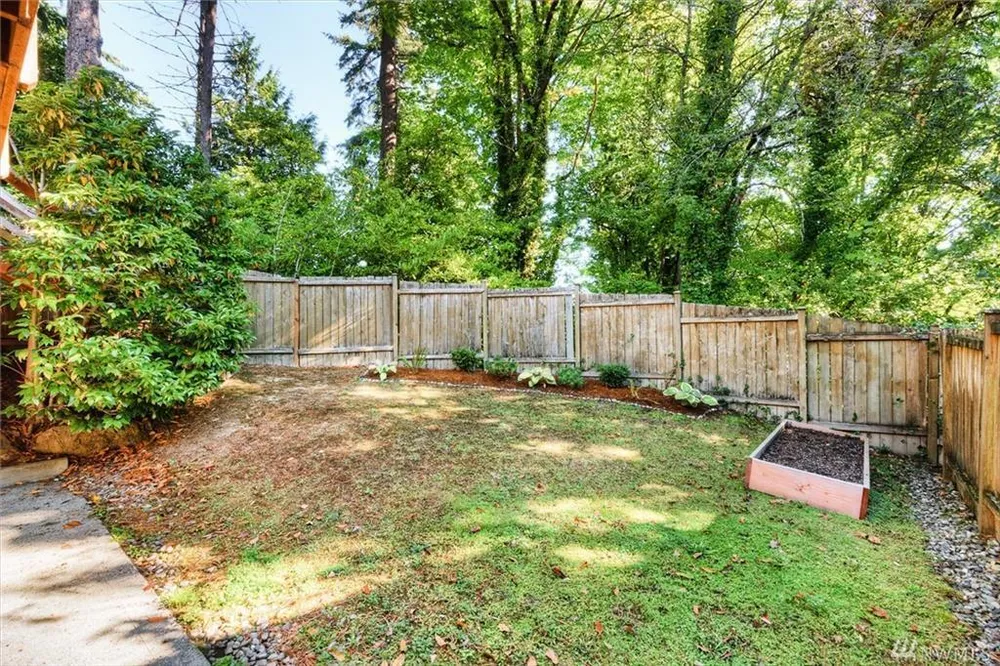 5130 S Garden Loop Rd, Seattle, WA 98118