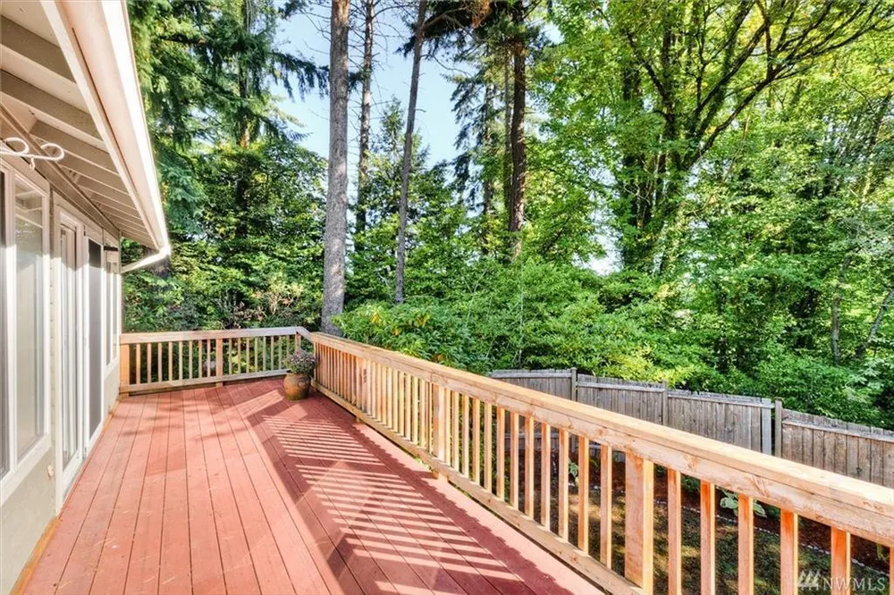 5130 S Garden Loop Rd, Seattle, WA 98118