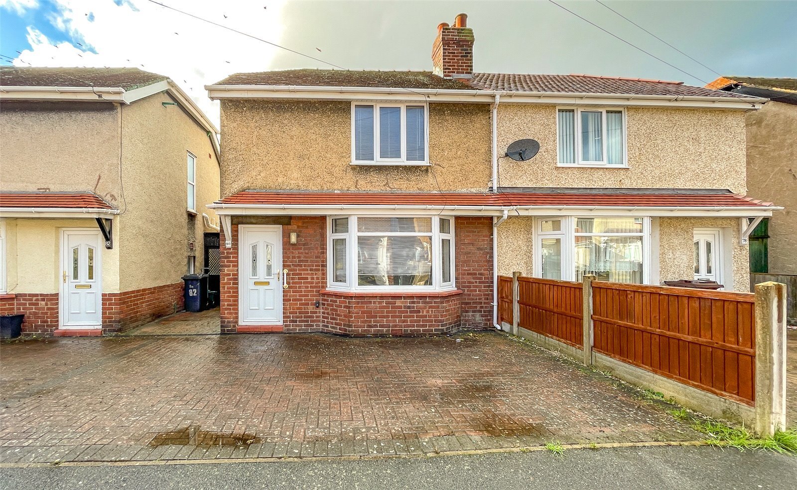 2 bedroom property for sale in Penrhos Avenue, Llandudno Junction