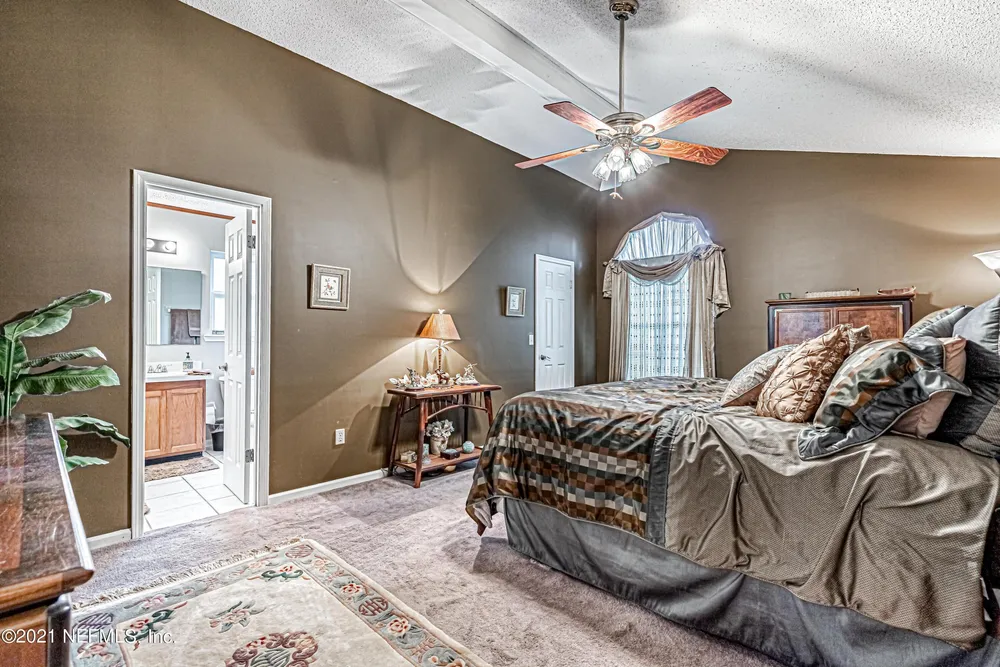 14426 Pond Place Dr, Jacksonville, FL 32223