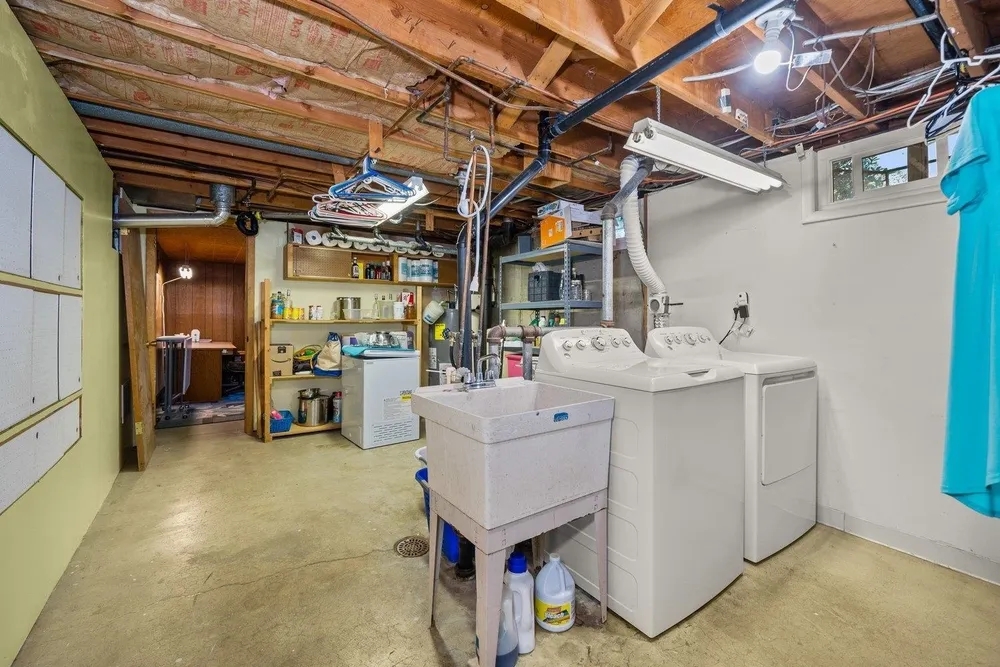 6420 N Fotheringham St, Spokane, WA 99208