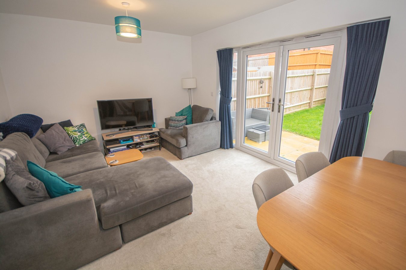 3 bedroom property for sale in Wynne Crescent, Rugby, CV21 Offers over £260,000