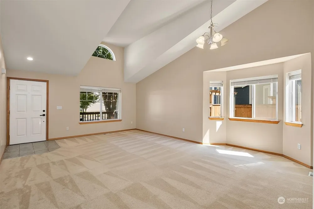 28605 226th Ave SE, Maple Valley, WA 98038
