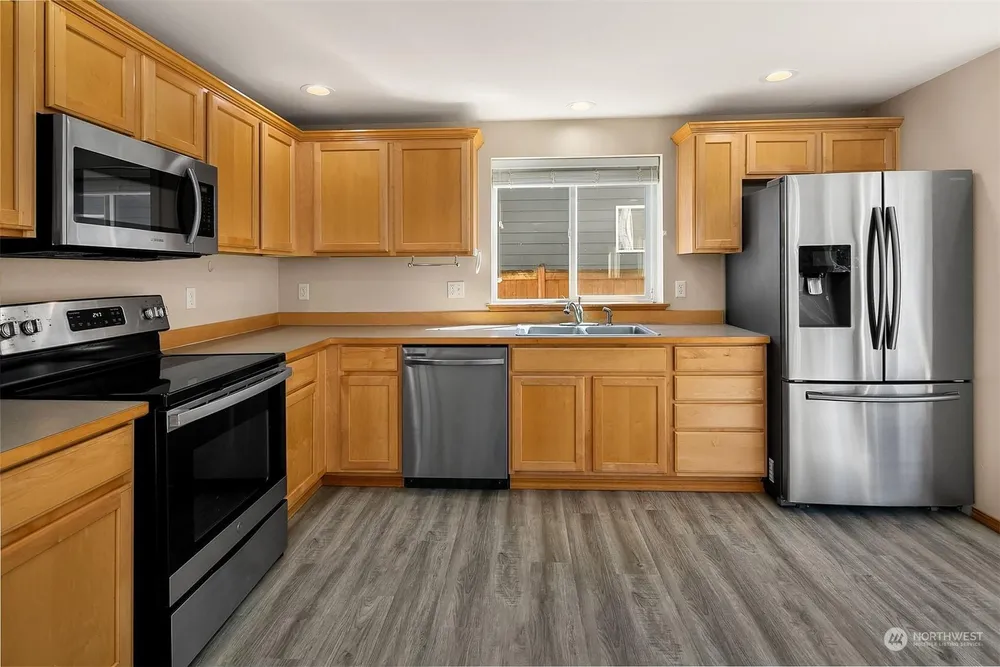 28605 226th Ave SE, Maple Valley, WA 98038