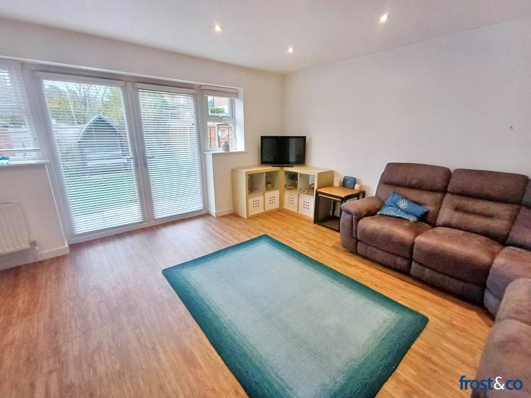 2 bedroom property for sale in Albert Road, Parkstone, Poole, Dorset