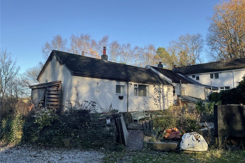 3 bedroom property for sale in Glossop Road, Marple Bridge, Stockport