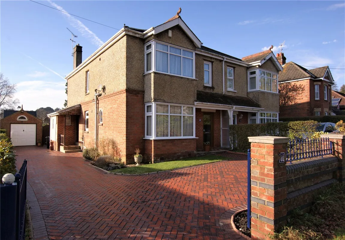 Higher Blandford Road, Broadstone, Dorset, BH18