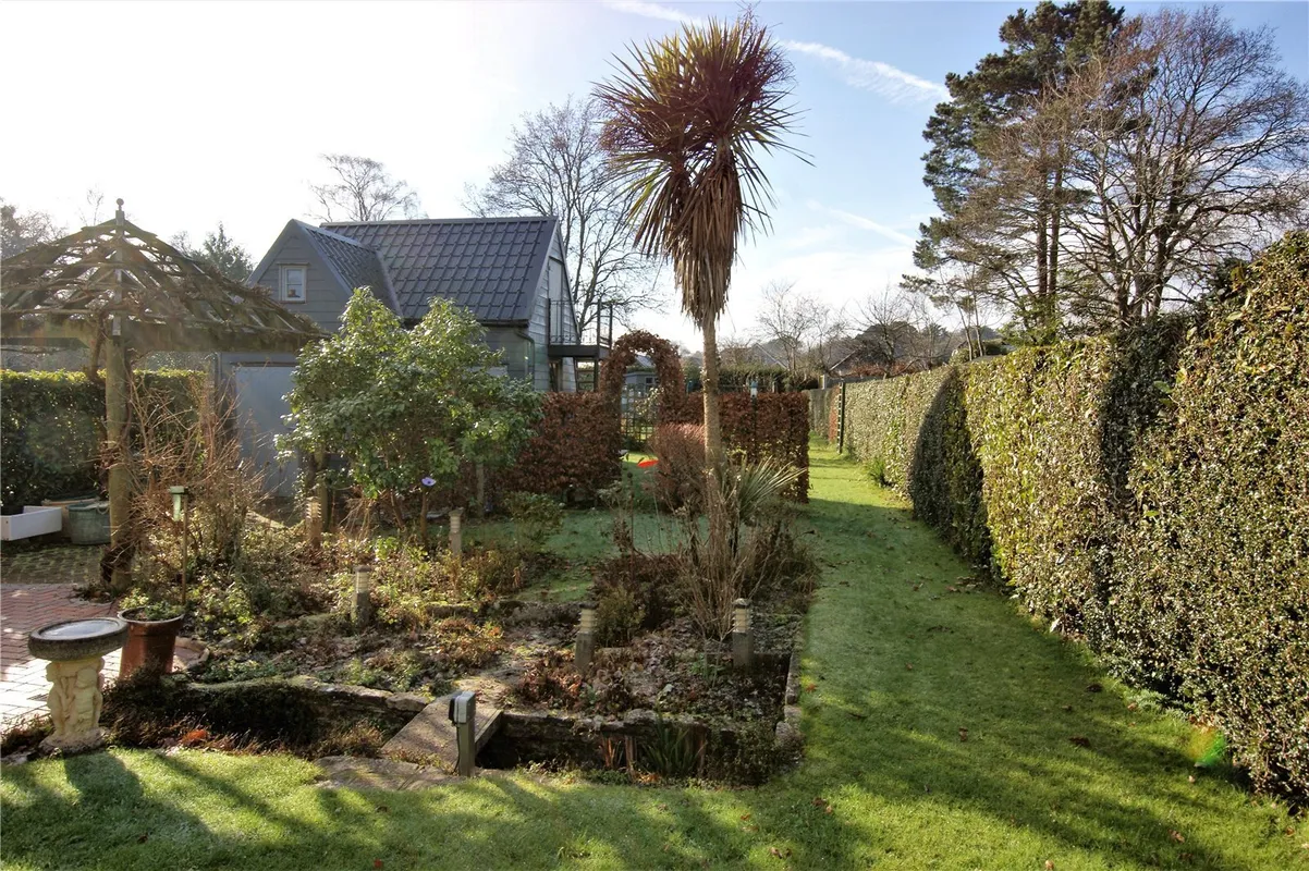 Higher Blandford Road, Broadstone, Dorset, BH18
