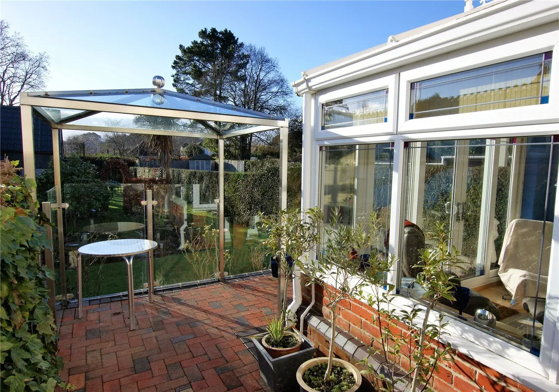 Higher Blandford Road, Broadstone, Dorset, BH18