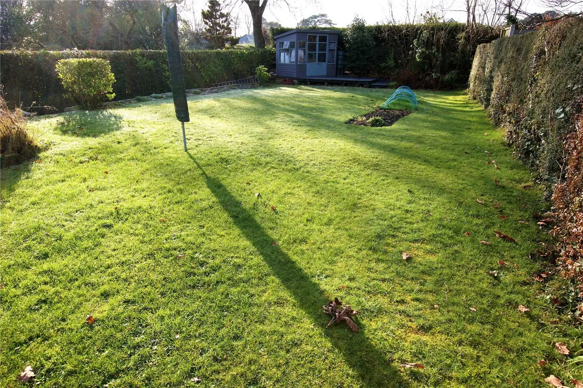 Higher Blandford Road, Broadstone, Dorset, BH18