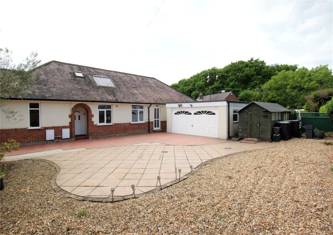 3 bedroom property for sale in Ridgeway, Corfe Mullen, Wimborne, BH21