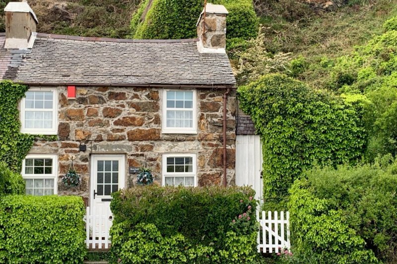 3 bedroom property for sale in Abererch Road, Pwllheli, Gwynedd, LL53