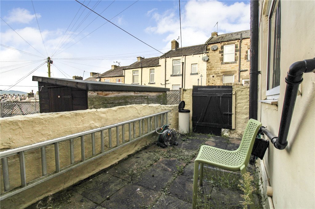2 bedroom property for sale in Street, Skipton, North Yorkshire, BD23 Guide price £125,000