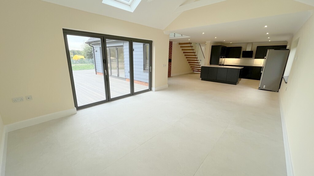 4 bedroom property for sale in Church Close, Chedgrave Guide price £