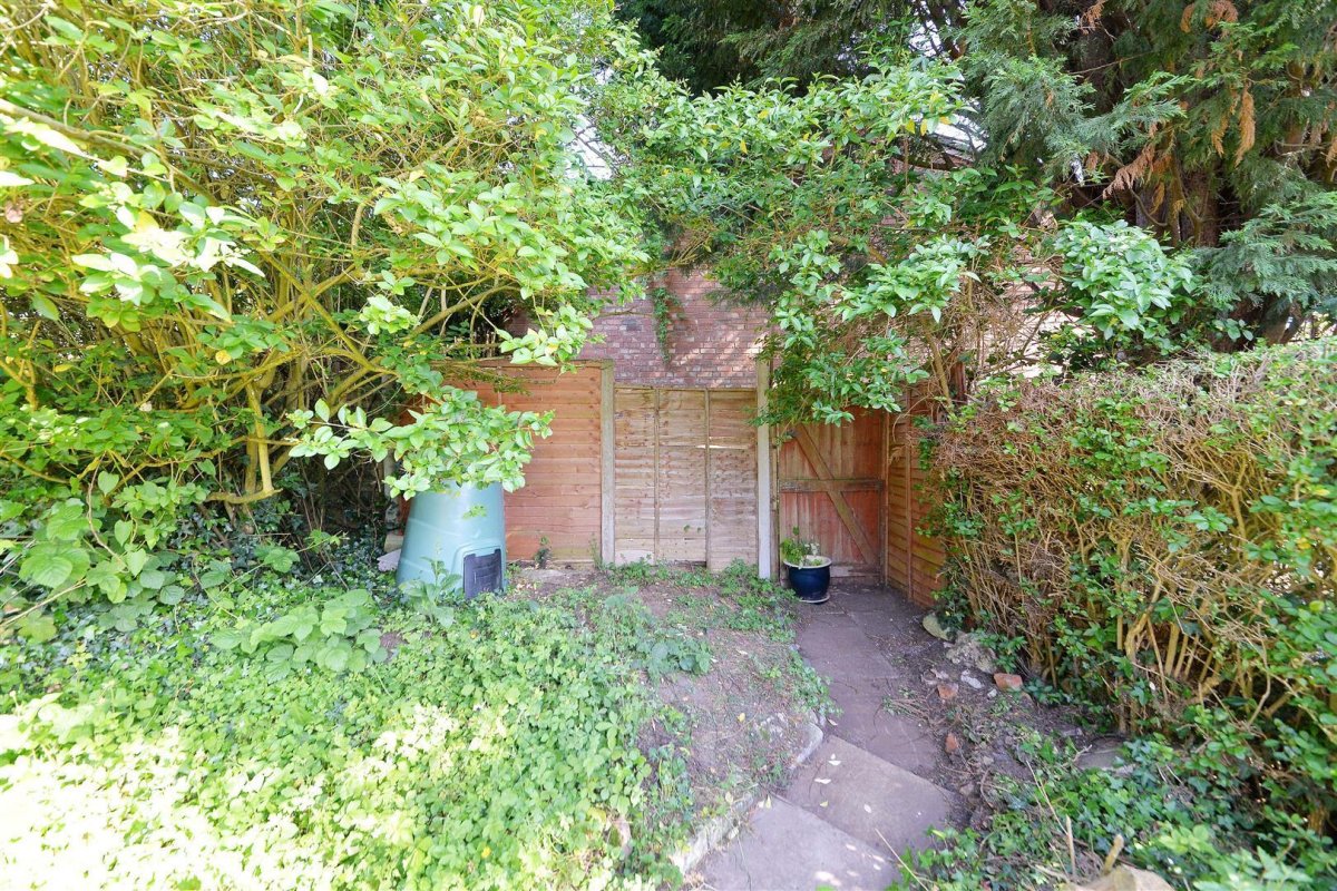 3 bedroom property for sale in Westfield Road, Kings Heath, Birmingham £315,000