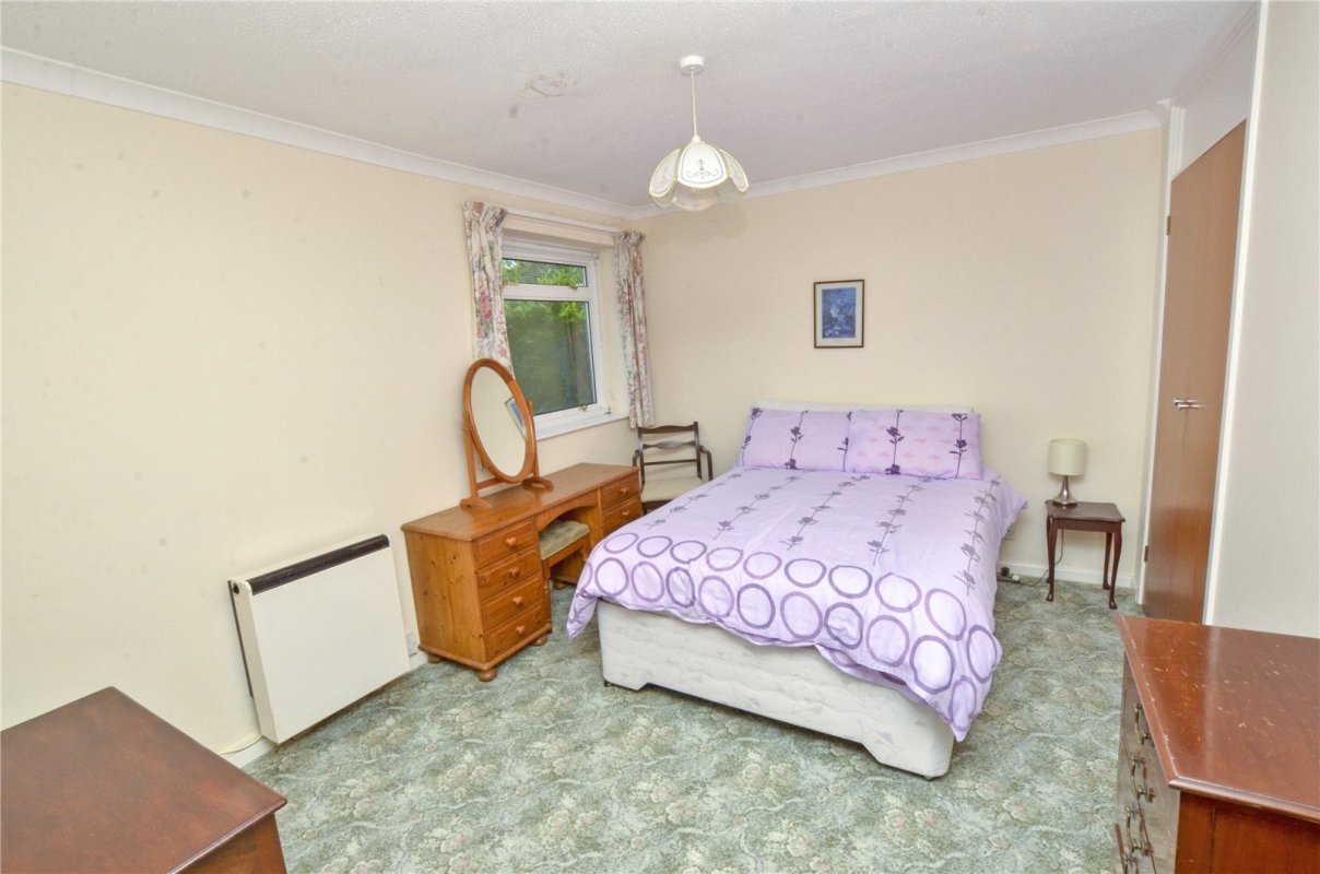 3 bedroom property for sale in Birch Grove, West Moors, Ferndown