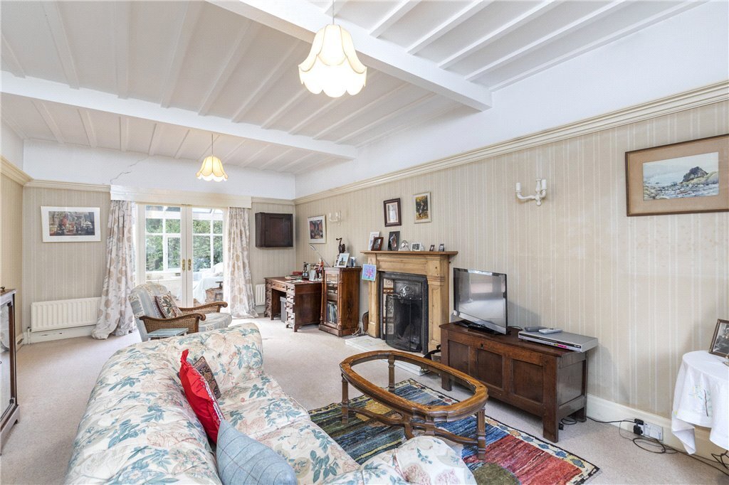 4 bedroom property for sale in Old Lane, Bramhope, Leeds, LS16 Guide