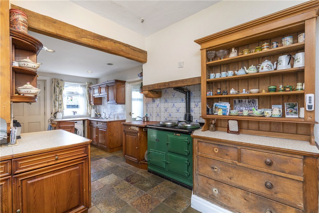 4 bedroom property for sale in Old Lane, Bramhope, Leeds, LS16 Guide