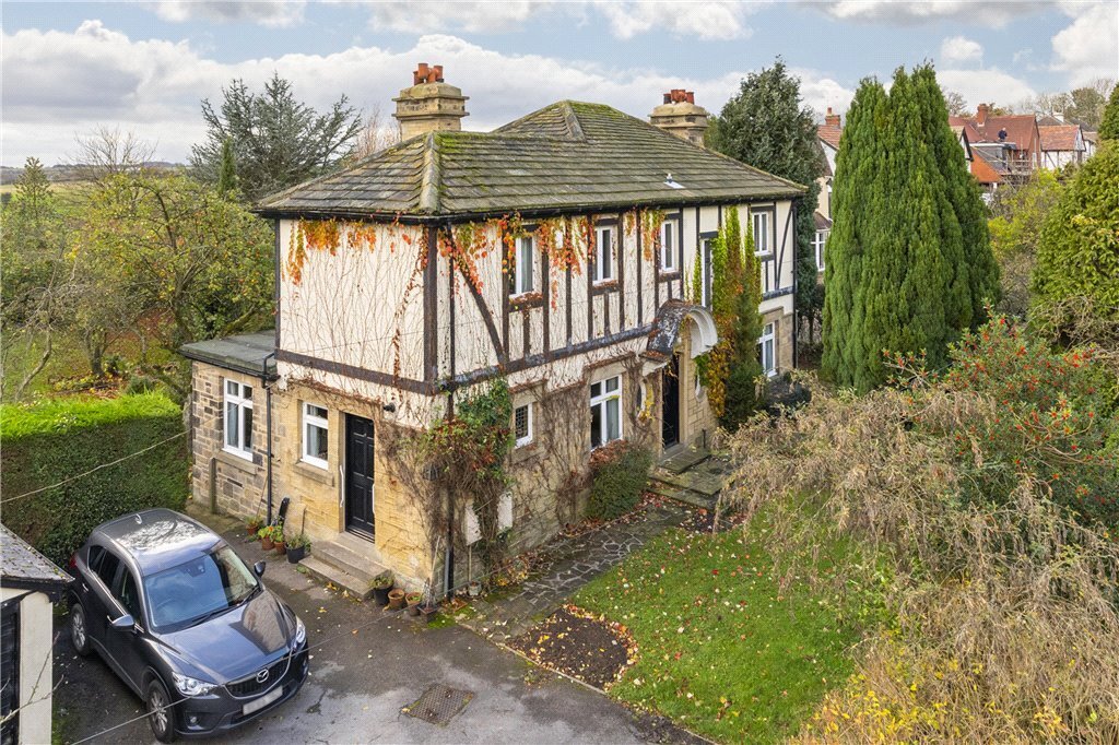 4 bedroom property for sale in Old Lane, Bramhope, Leeds, LS16 Guide