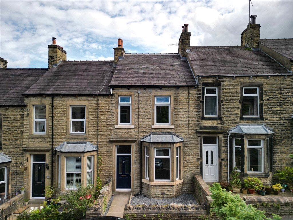 3 bedroom property for sale in Belgrave Street, Skipton, North