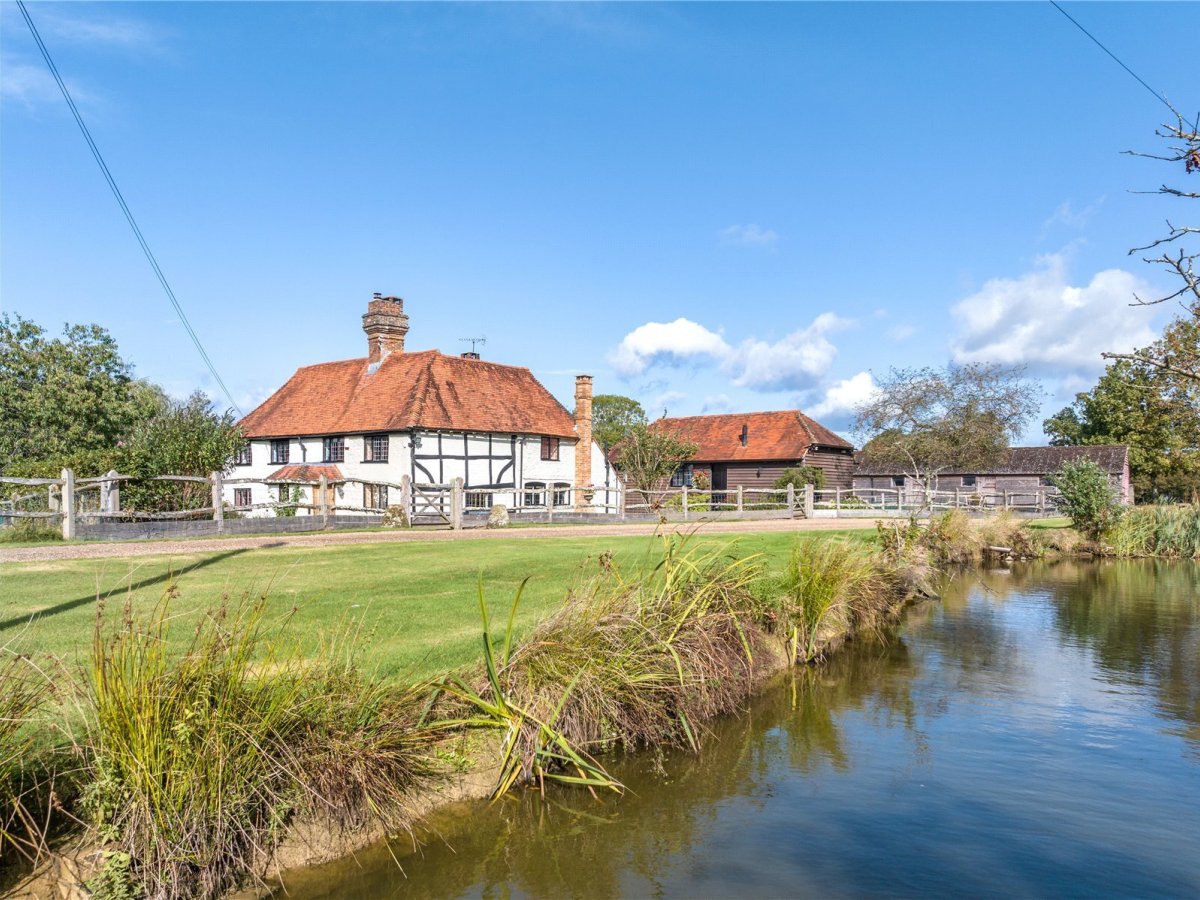 JacksonStops Properties for sale from Midhurst branch, JacksonStops.