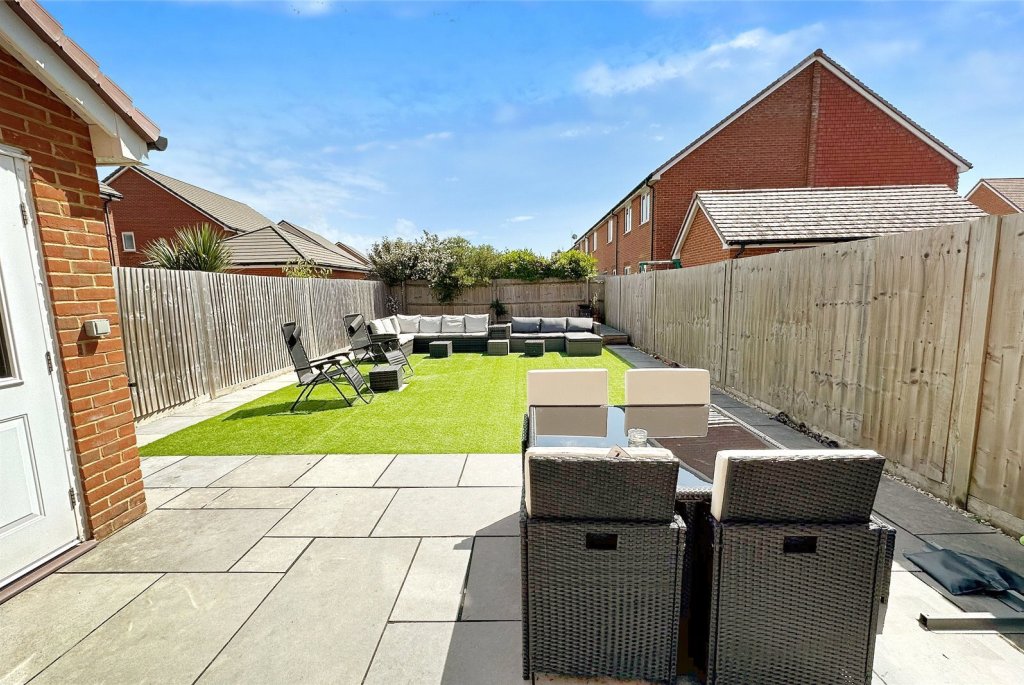 3 bedroom property for sale in Thompson Grove, Littlehampton, West