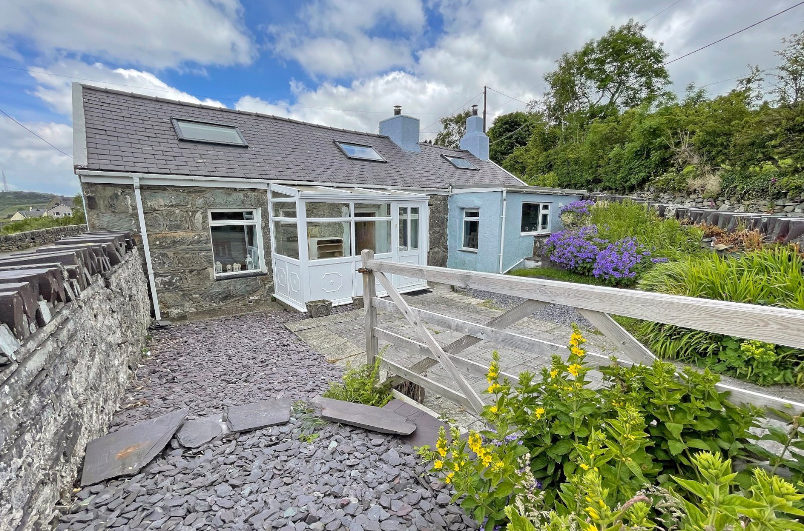 4 bedroom property for sale in Ty'n Y Fawnog, Dinorwic, Caernarfon