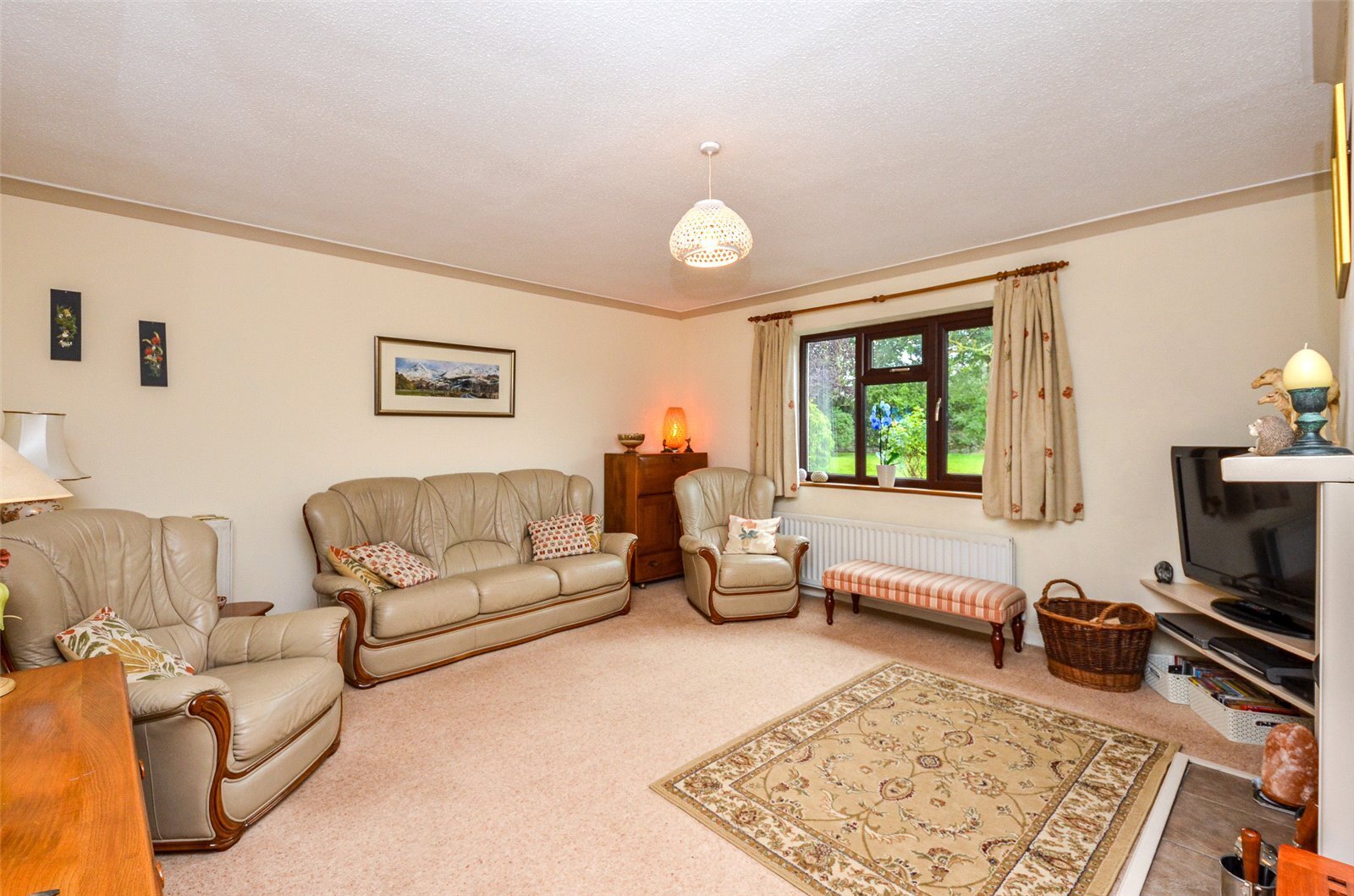 4 bedroom property for sale in Brynsiencyn, Llanfairpwll, Isle of