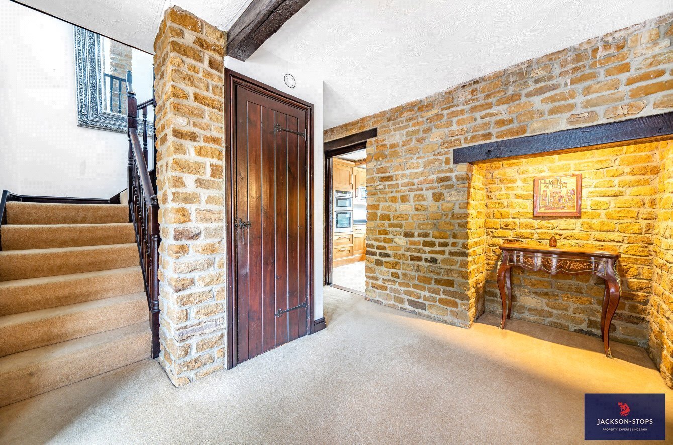 JacksonStops 4 bedroom property for sale in Dallington Green