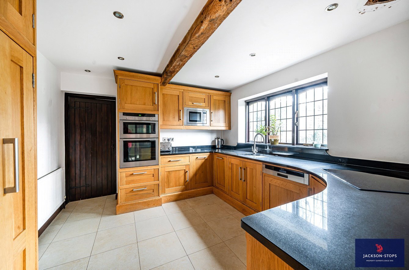 JacksonStops 4 bedroom property for sale in Dallington Green