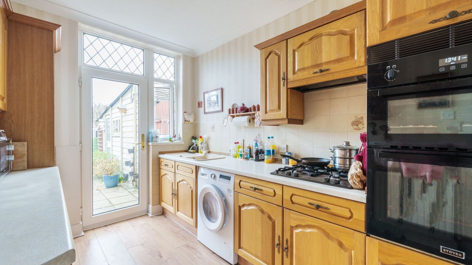 3 bedroom property for sale in Elm Way, Worcester Park, KT4 Offers in