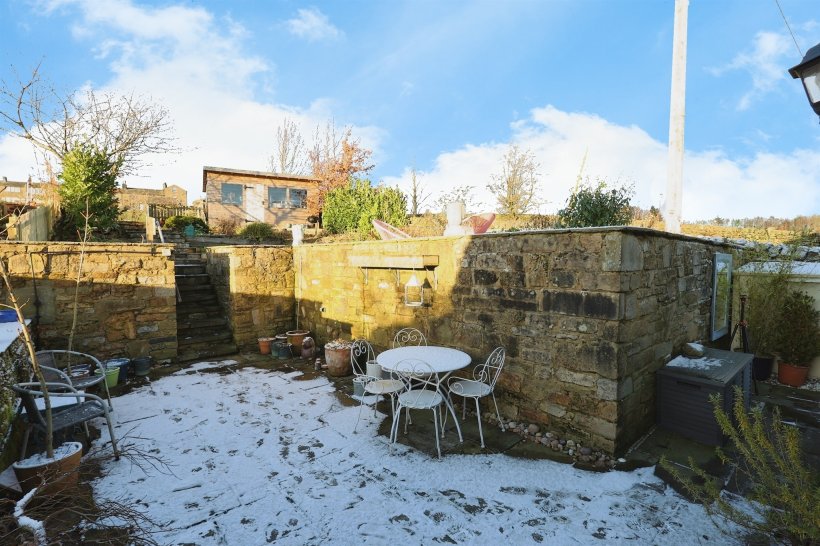 Hawksbridge House, Hawksbridge Lane, Oxenhope, Keighley 3 bedroom end