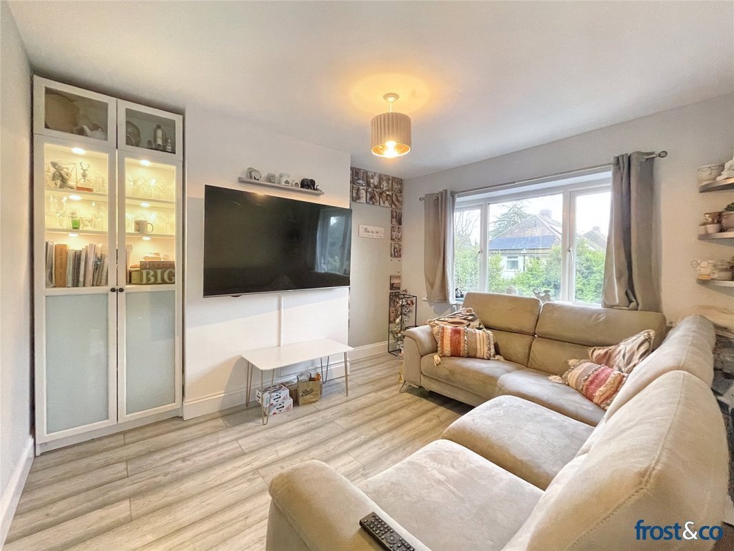 2 bedroom property for sale in Albert Road, Parkstone, Poole, Dorset