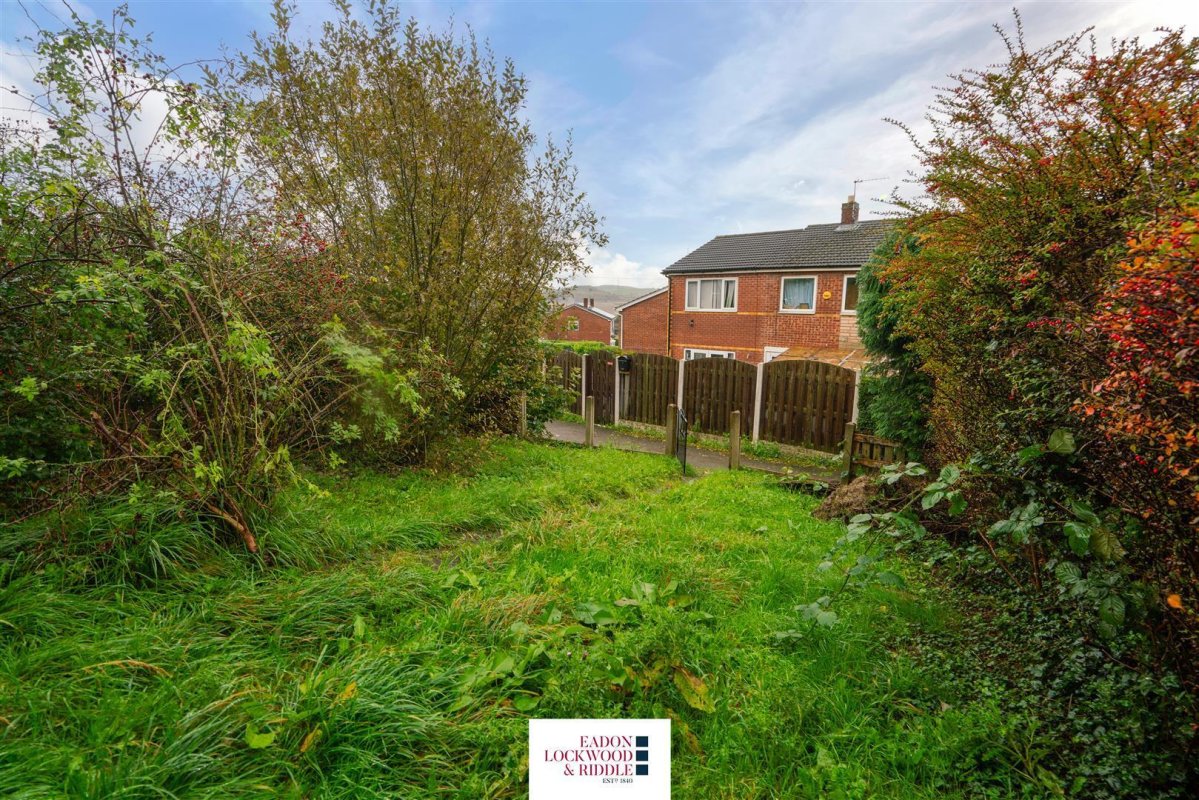 3 bedroom property for sale in Wensleydale Drive, Brinsworth, Rotherham