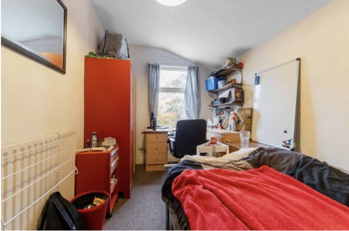 107 TIVERTON ROAD Image 5