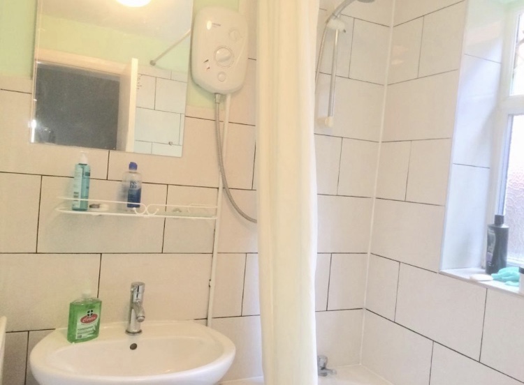 107 TIVERTON ROAD Image 10